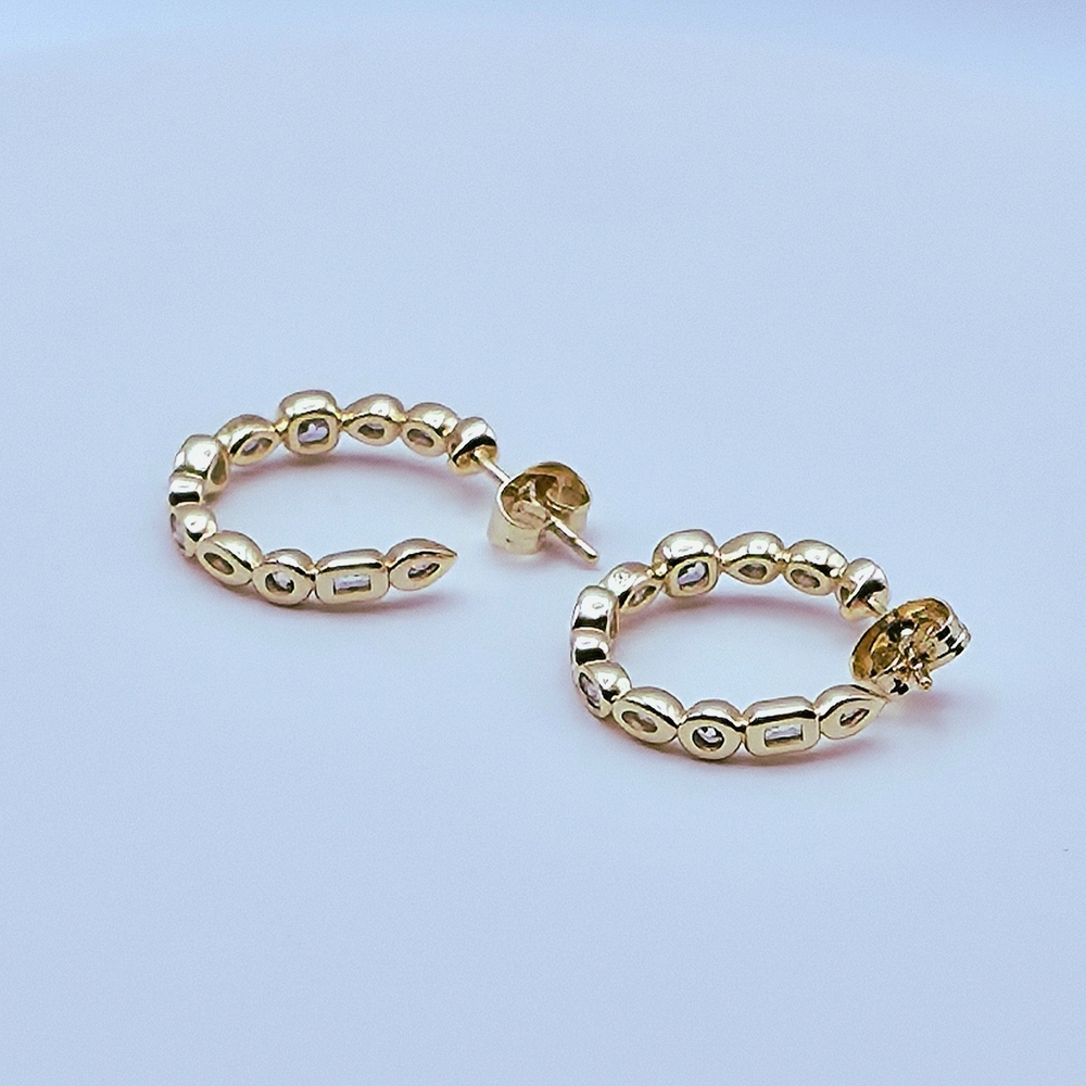 Elegant Gold Hoop Earrings